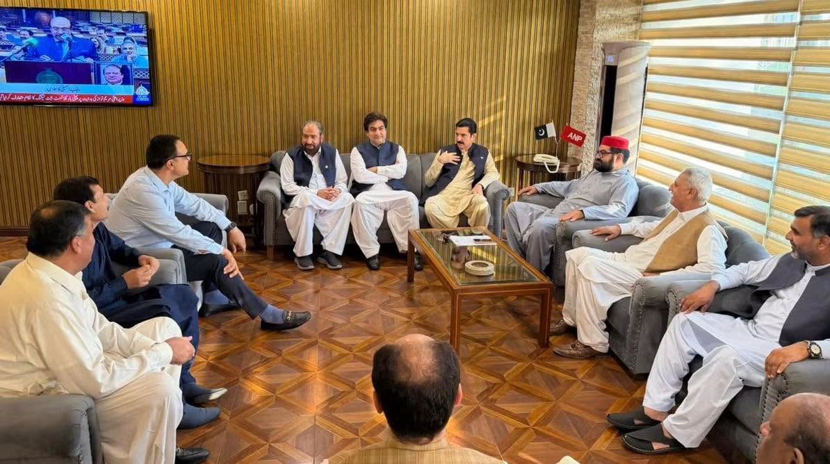 PPP KP President Syed Muhammad Ali Shah Bacha, Governor Faisal Karim Kundi Meet ANP President Senator Aimal Wali Khan