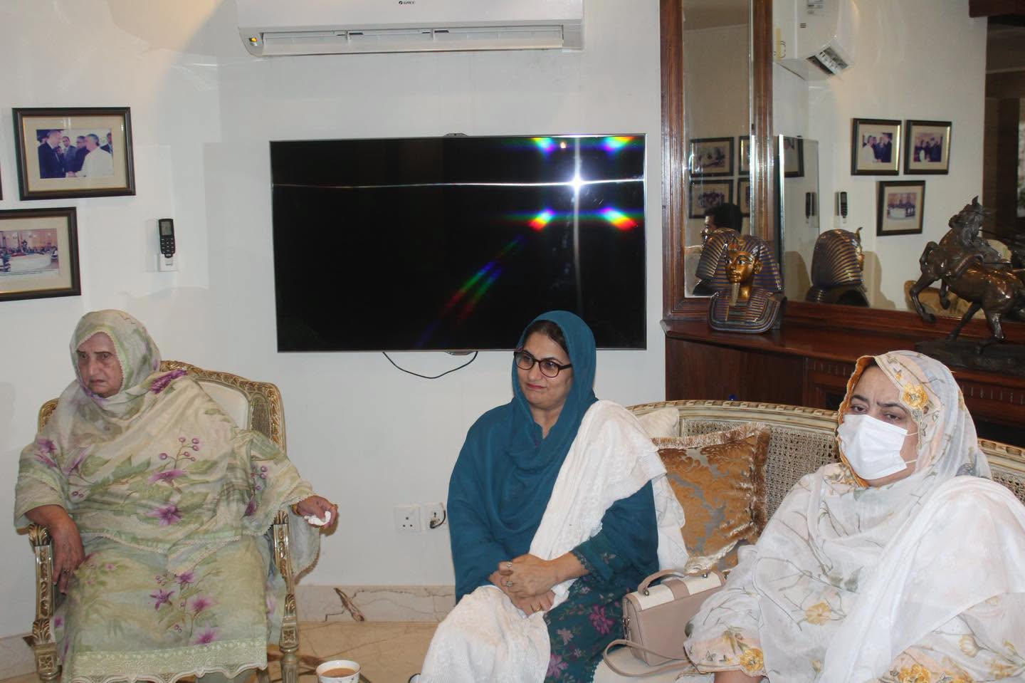 PPP Women MPAs Meet Dr Arbab Alamgir Khan at Arbab House Peshawar